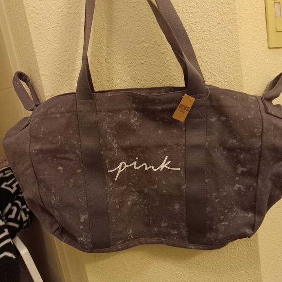 NWT PINK duffel bag - Picture 9 of 9